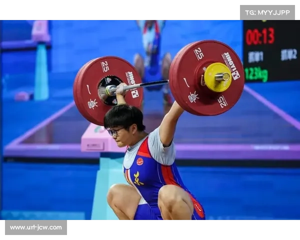 全国冠军赛成老将新人舞台,00后彭翠婷为广东夺全运会举重首金 全国冠军赛成老将新人舞台,00后彭翠婷为广东夺全运会举重首金
